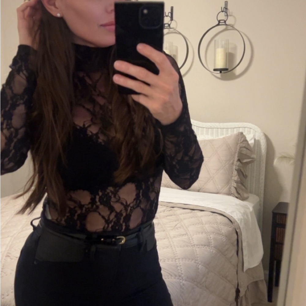 New Black Lace express Women Top